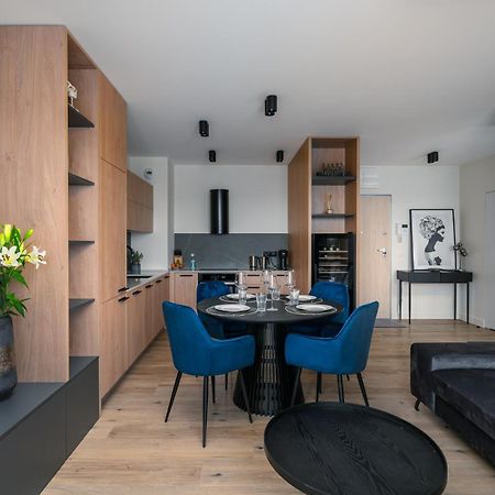 Nice View Apartment, Free Underground Parking, City Square 6 Min Wrocław Extérieur photo